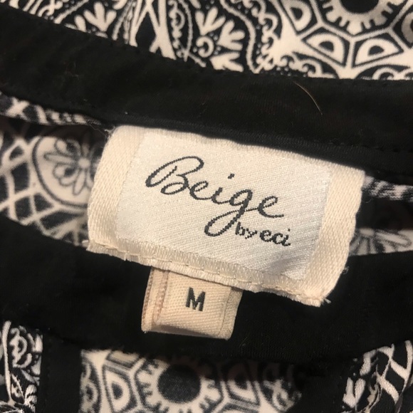 Cold shoulder top - Picture 5 of 5